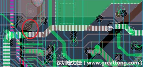 慢慢確認(rèn)CAF發(fā)生的位置后，可以配合Gerber查看PCB的結(jié)構(gòu)是否有通孔太近或是線路太近的問題。