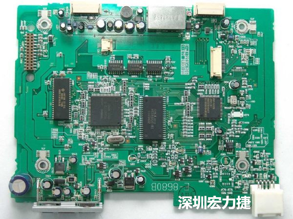 大面積PCB若電子元器件數(shù)量多、重量較重，板材強度不夠時容易產(chǎn)生PCB中央部凹陷問題。